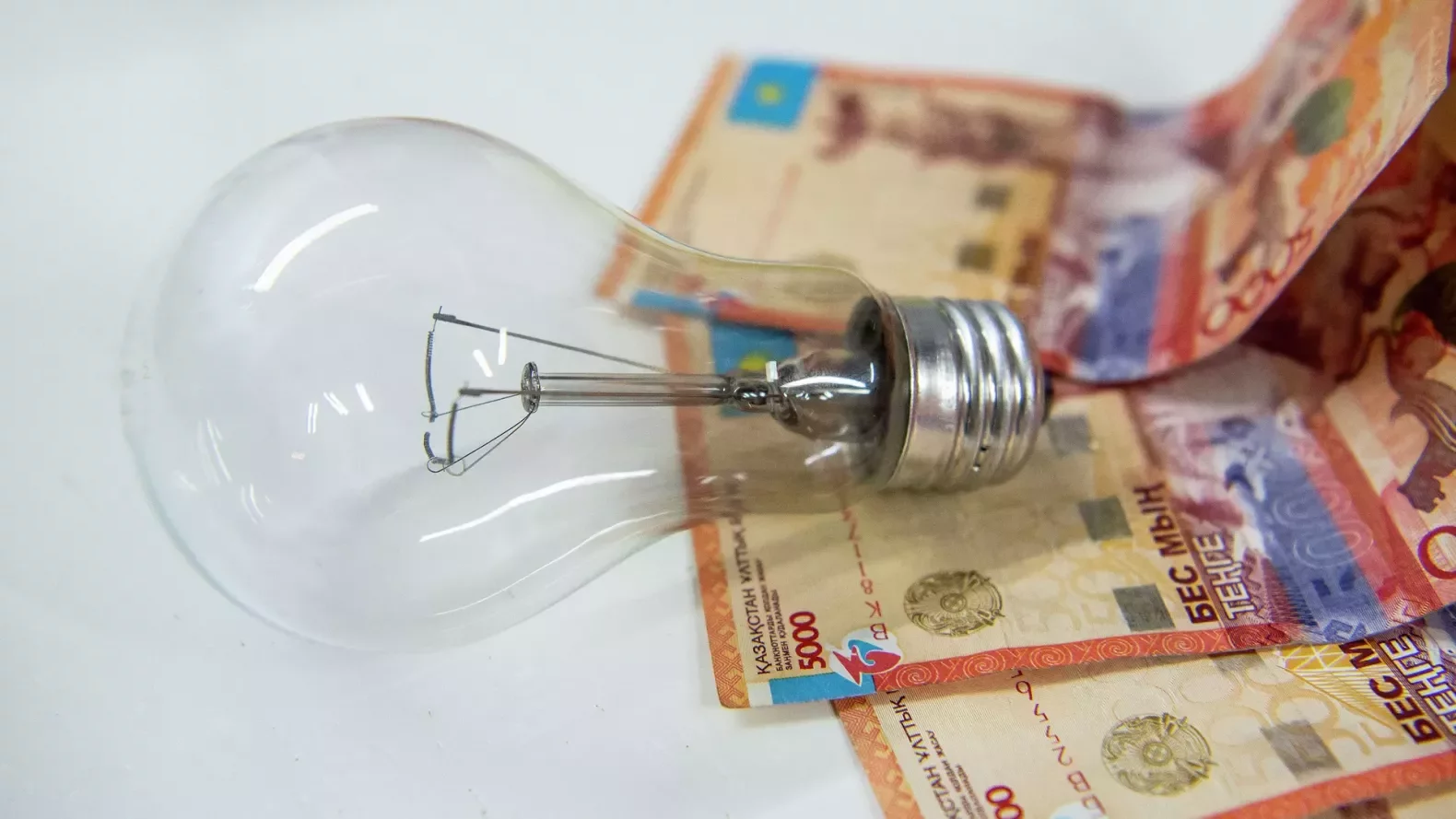 Тарифы на услуги энергообъектов Казахстана вырастут на 24 %